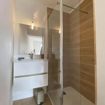 Apartment Parking, Spacieux, Calme, - Coconhome